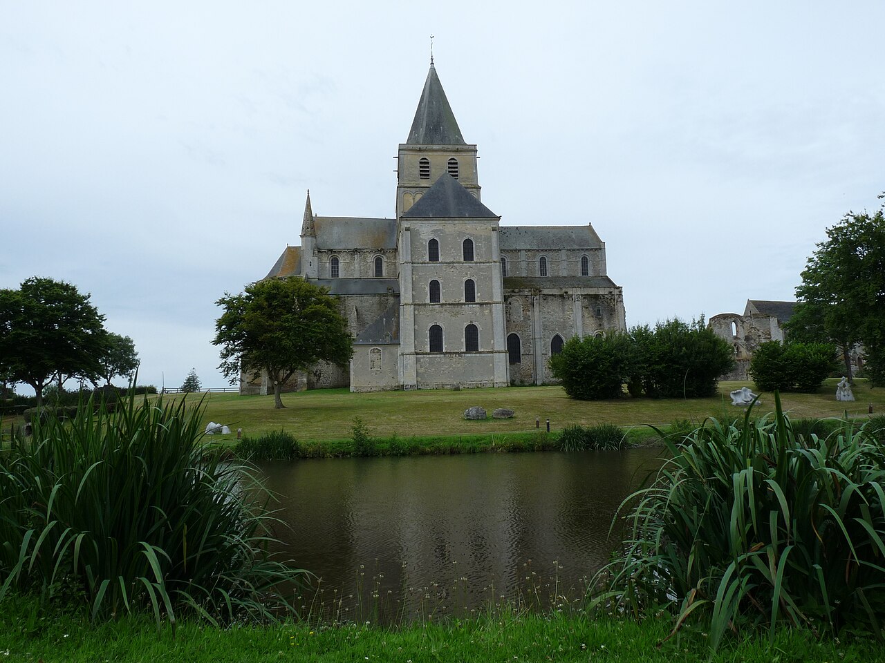 Cerisy la Forêt (50) Abbatiale Saint Vigor Extérieur 06
