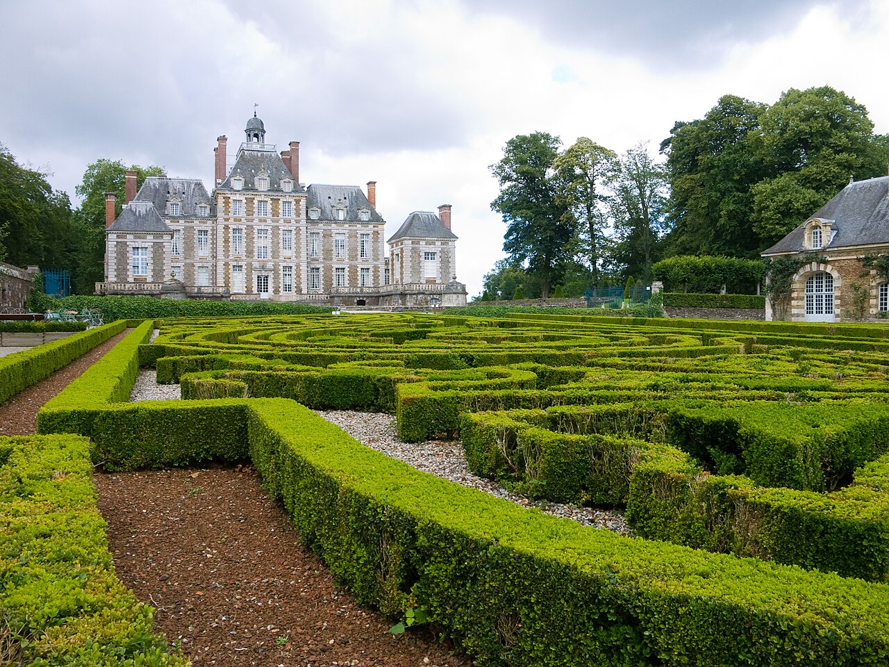 Château de Balleroy from the gardens