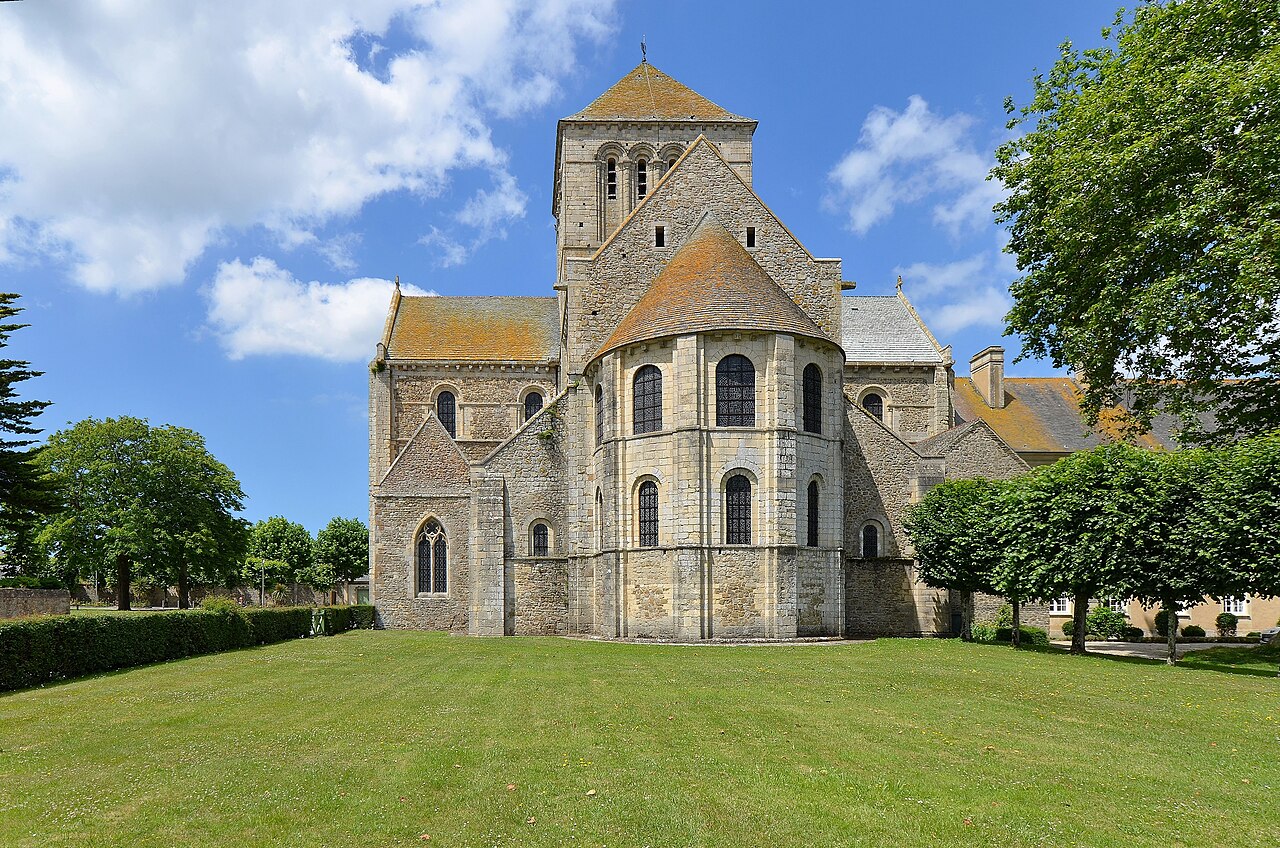 Abbaye de Lessay exterior
