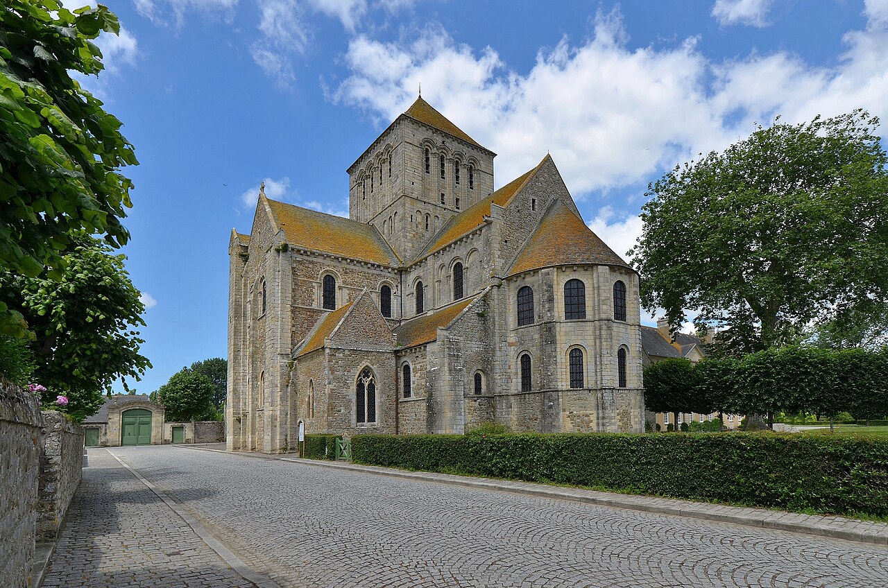 Abbaye de Lessay exterior