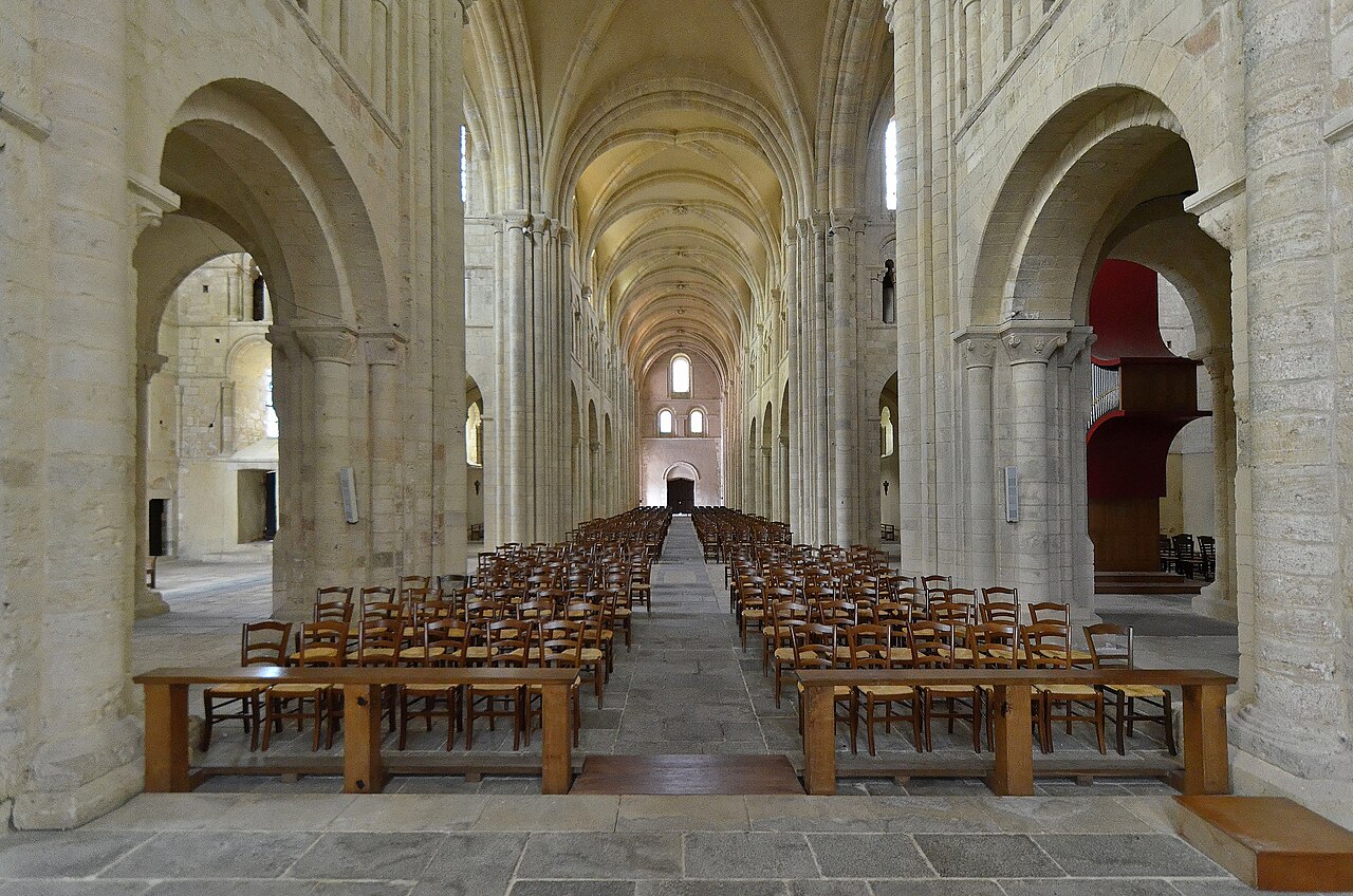 Abbaye de Lessay nave