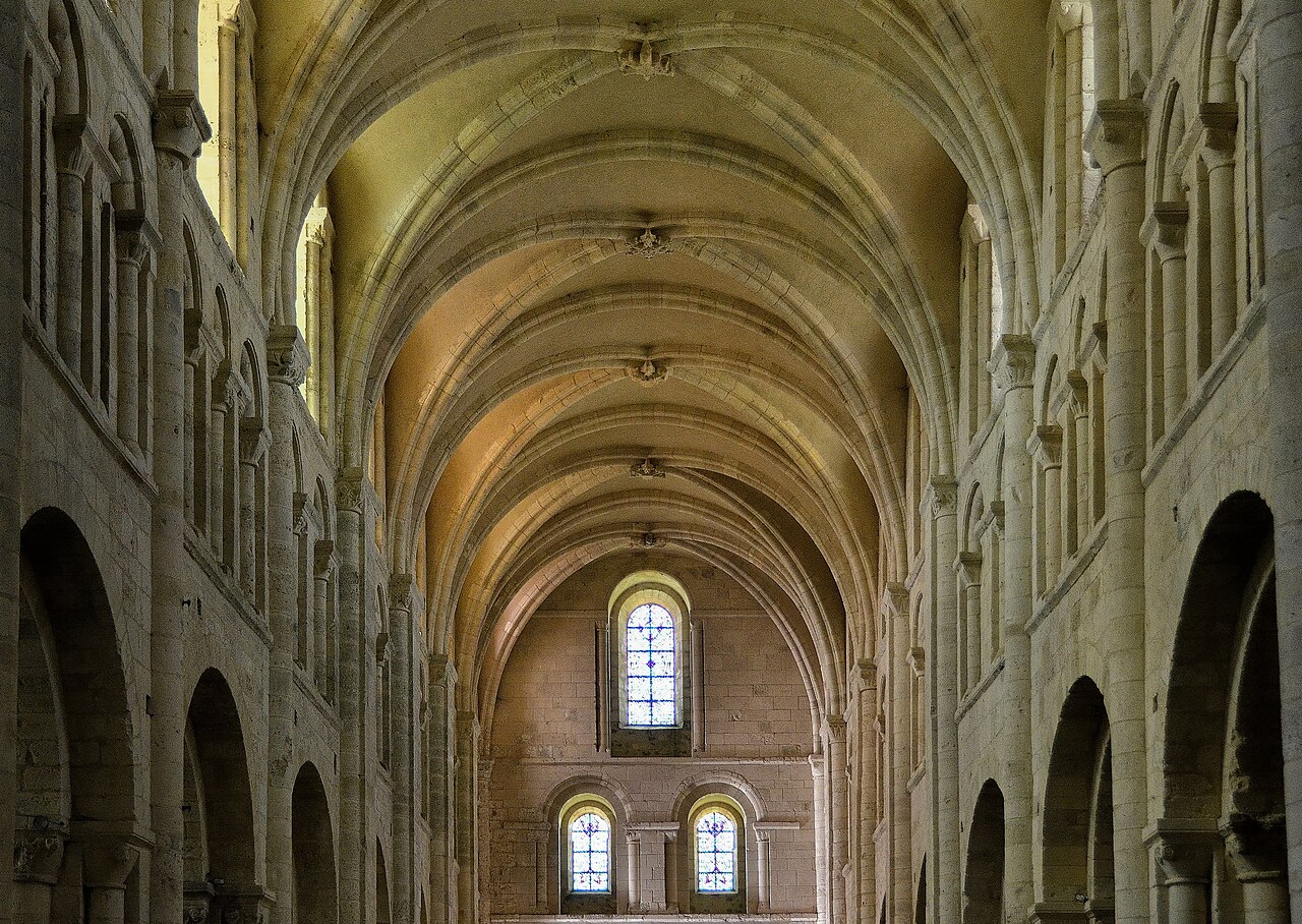 Abbaye de Lessay interior