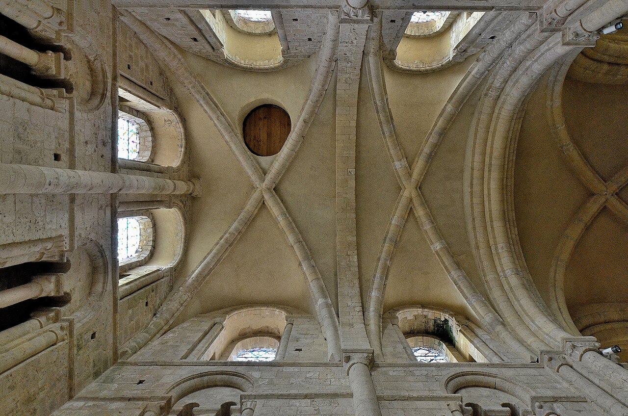 Abbaye de Lessay interior